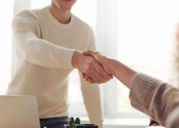 Confirmed Tricks to Impress and Stand Out in Job Interviews