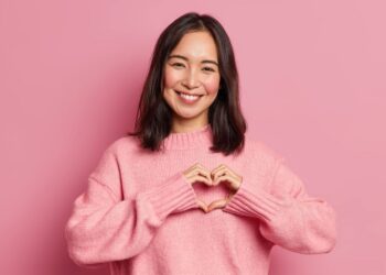 90 Inspirational Love Quotes To Share