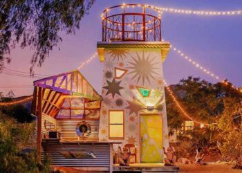 Gorgeous barndominium and rescue animals in a desert homestead