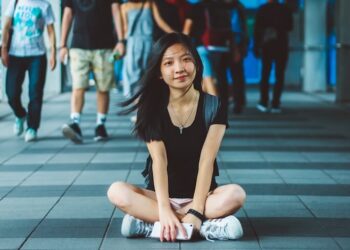 9 Methods to Cease Pushing Folks Away