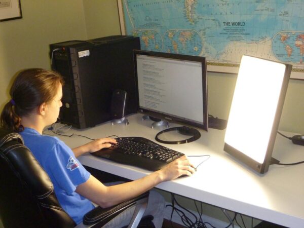 Northern Light Technologies Boxelite - 10000 Lux Light Therapy Lamp - Full Spectrum Lightbox Therapy Light for Natural Mood and Energy Enhancement, Sunlight Desk Lamp, Black - Image 5