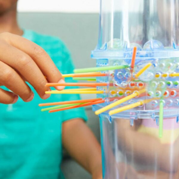 Mattel KerPlunk Kids Game, Easy-to-Learn Family Game for 2 to 4 Players, Don't Let The Marbles Fall - Image 5