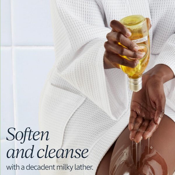 L'Occitane Cleansing & Softening Almond Shower Oil, Body Wash & Shaving Base Purifies & Smooths Without Drying Skin, Milky Lather, Nourishing Skincare - Image 2