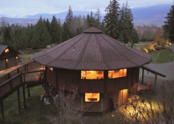 Self-Taught Man Builds Cozy Barndominium Utilizing YouTube