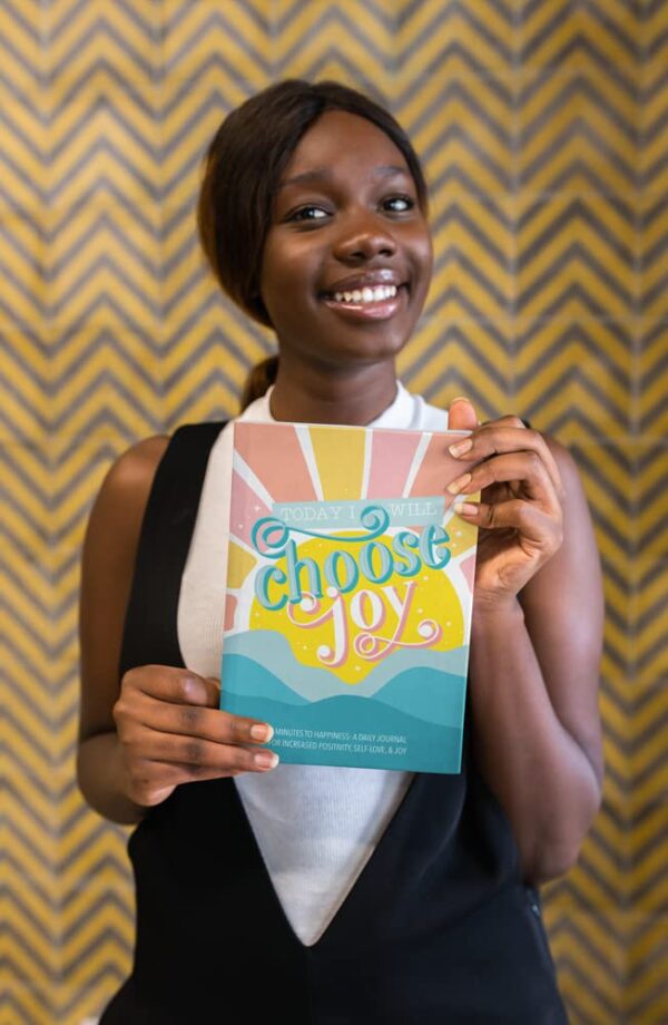 5 Minutes to Happiness: A Daily Journal for Increased Positivity, Self-Love, & Joy - Image 4