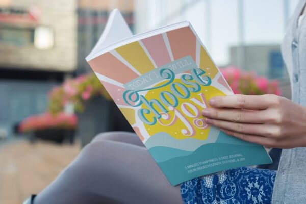 5 Minutes to Happiness: A Daily Journal for Increased Positivity, Self-Love, & Joy - Image 7
