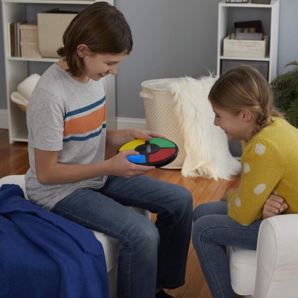 Hasbro Gaming Simon Handheld Electronic Memory Game With Lights and Sounds for Kids Ages 8 and Up - Image 5