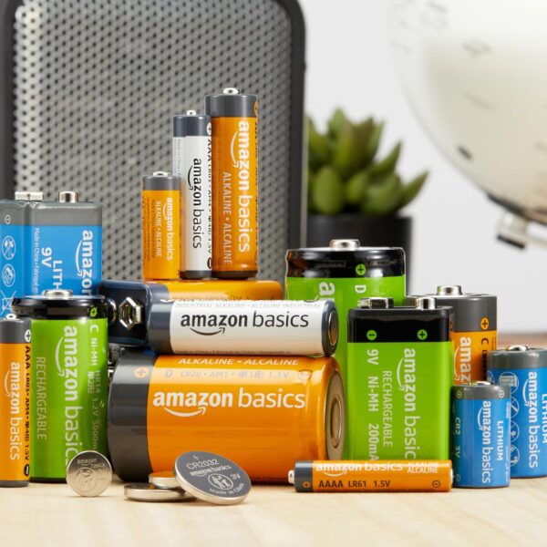 Amazon Basics 4-Pack 9V Alkaline Batteries, 5-Year Shelf Life - for Smoke/CO Detector, Electronics & Audio - Image 5