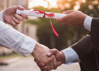 Does Your Diploma Nonetheless Matter?