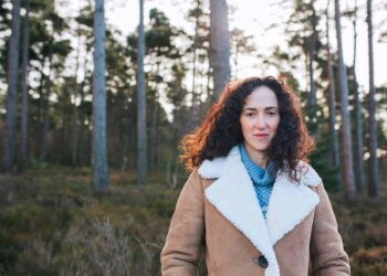 Giving non-human beings a seat on the desk: Animals within the Room