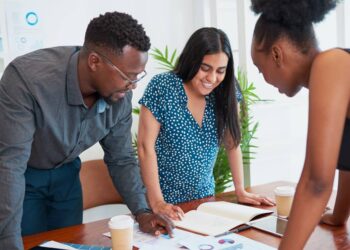 How Market Analysis Fuels Startup Wins