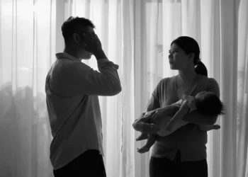 How one can Deal With Relationship Modifications After Child |