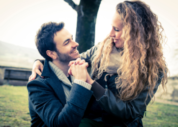 15 Indicators an Aries Man is in Love With You