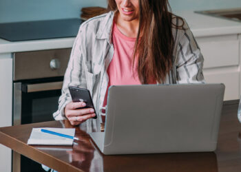How To Beat The Afternoon Hunch With out Caffeine, From An Skilled