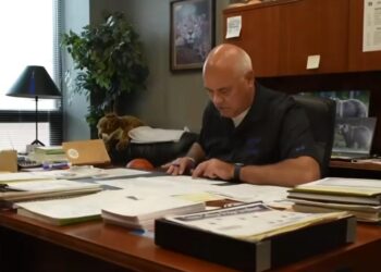 Texas Principal Writes 443 Letters to Graduating Seniors