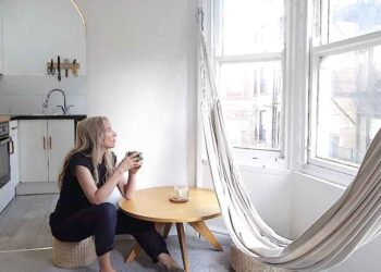 How Excessive Minimalist Dwelling Helped Her Stress Much less