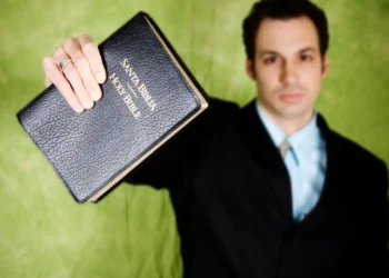 How Religion Ideas Information Leaders in Making Troublesome Selections? |