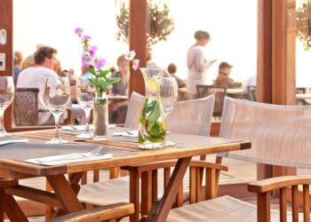 7 Actual Methods To Get Paid To Eat at Eating places