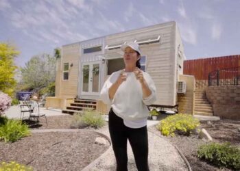 How a Tiny Dwelling for Monetary Freedom Helped Her Look after Mother