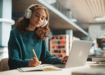 AI Instruments for College students: Smarter Analysis, Notes and Modifying