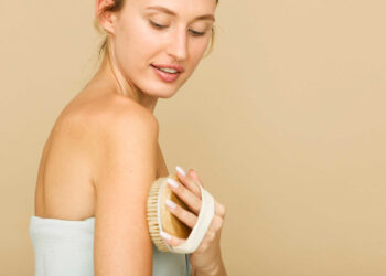 3 Dry Brushing Habits That Might Be Doing Extra Hurt Than Good