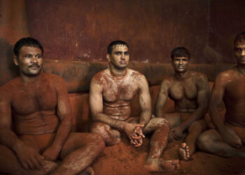 Clay, connection and firm: the images marketing campaign celebrating togetherness