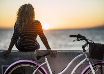 9 Issues You Must Cease Doing to Begin Dwelling a Happier and Self-Kinder Life