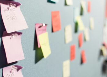 12 “Sticky Notes” We Ought to Learn Every and Each Day for Our Peace of Thoughts