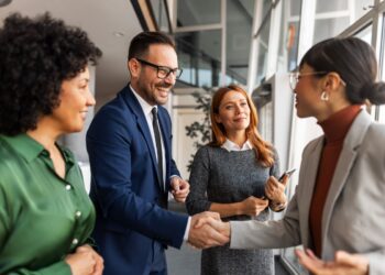 Maximizing ROI in Networking | SUCCESS