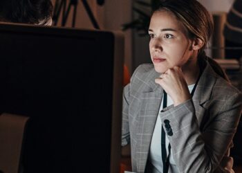 The way to spot a recruitment rip-off – 10 purple flags to search for